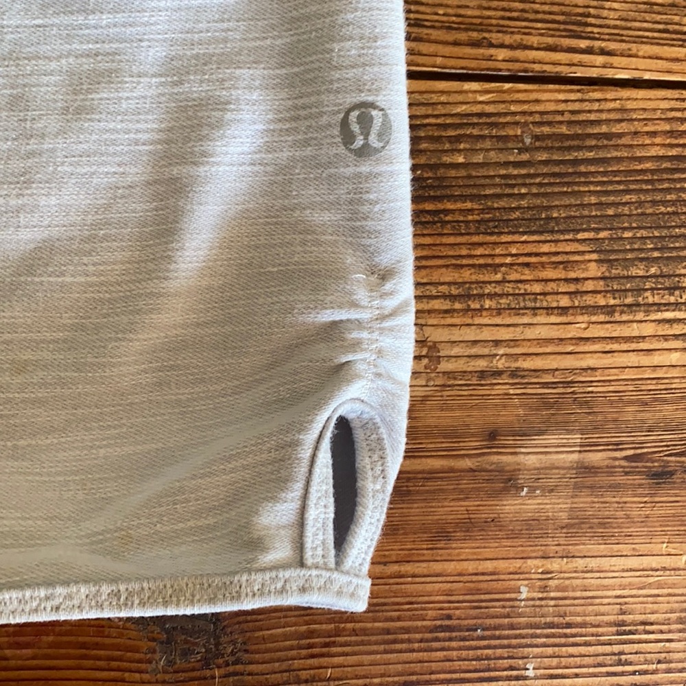 Lululemon light grey space dye cropped capri 4